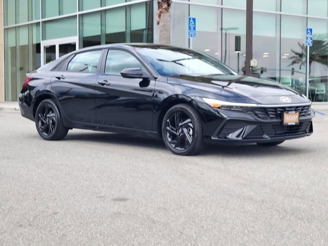 New 2026 Hyundai Elantra Sport FWD image 25