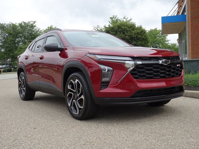 Certified 2024 Chevrolet Trax RS w/ Driver Confidence Package image 27