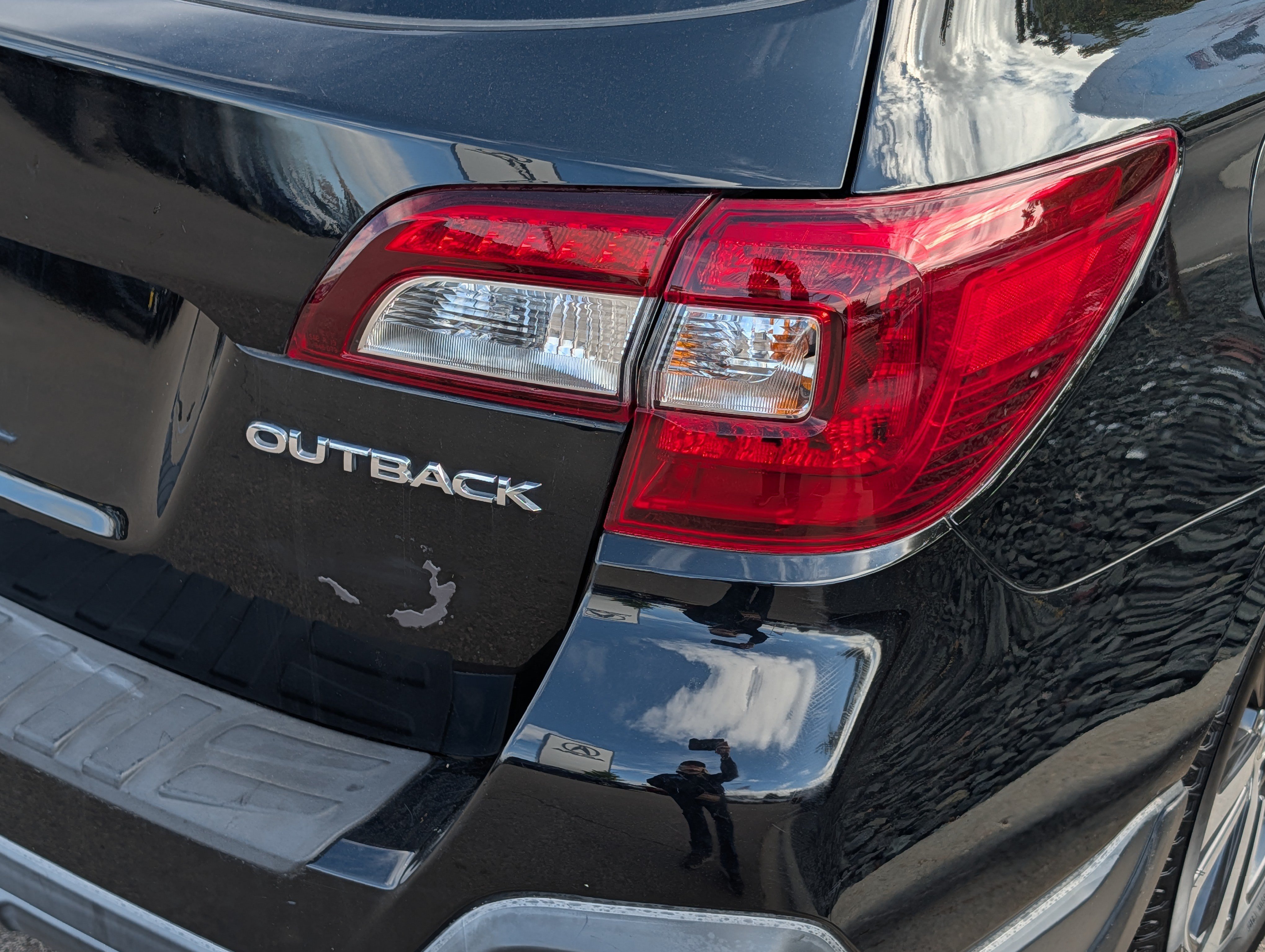 Used 2018 Subaru Outback 2.5i Limited AWD/4WD image 15