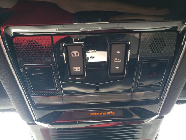 Used 2025 Land Rover Range Rover SE AWD/4WD image 31
