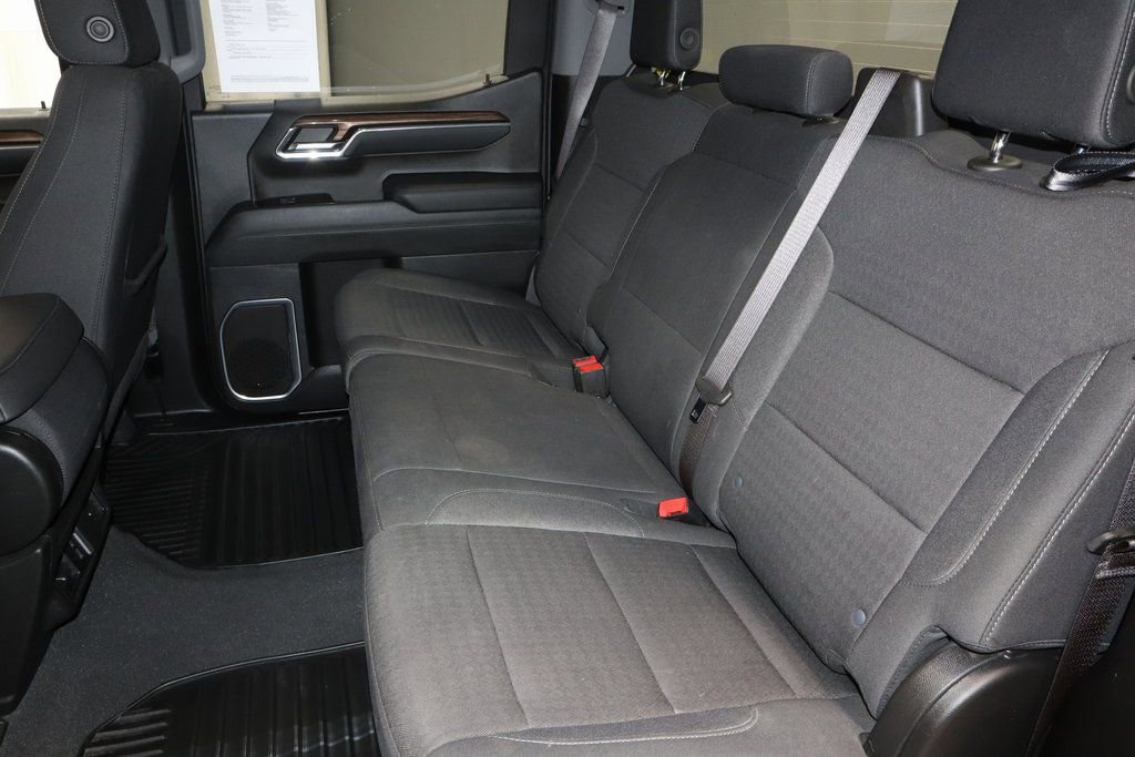 Used 2024 Chevrolet Silverado 1500 LT image 22