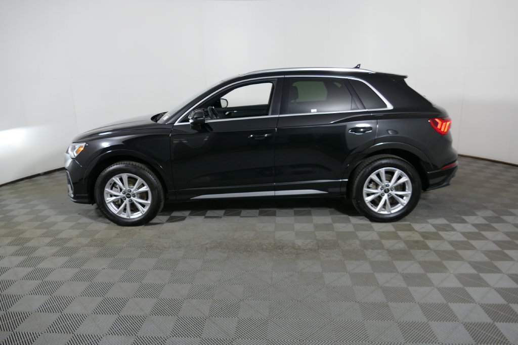 Used 2023 Audi Q3 2.0T Premium AWD/4WD image 6