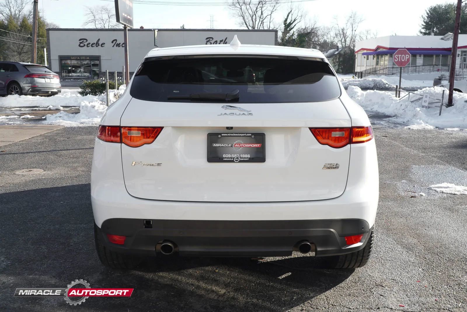Used 2019 Jaguar F-PACE Premium image 6