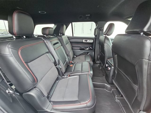Used 2024 Ford Explorer ST-Line w/ Class IV Trailer Tow Package AWD/4WD image 29