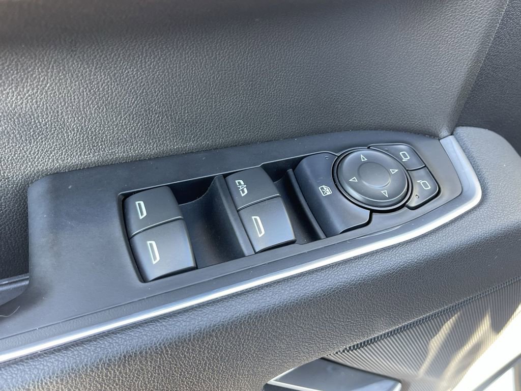 Used 2025 GMC Sierra 1500 Elevation image 23