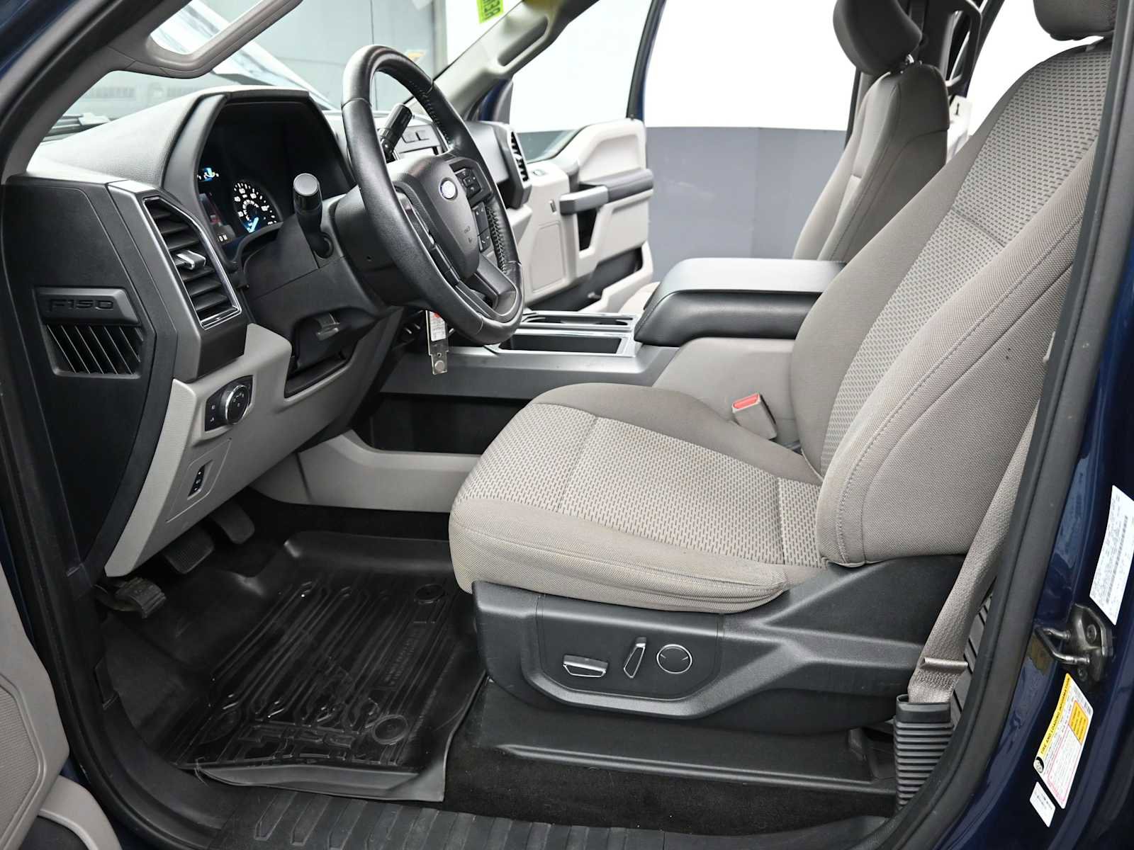 Used 2017 Ford F150 XLT w/ Equipment Group 302A Luxury image 12