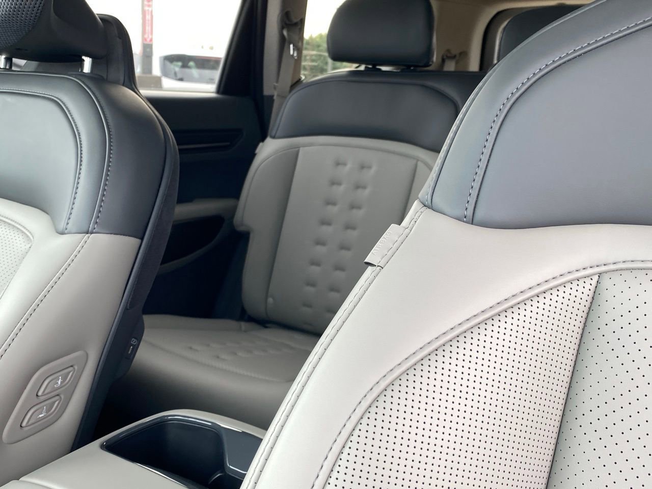 New 2026 Kia EV9 Wind image 12