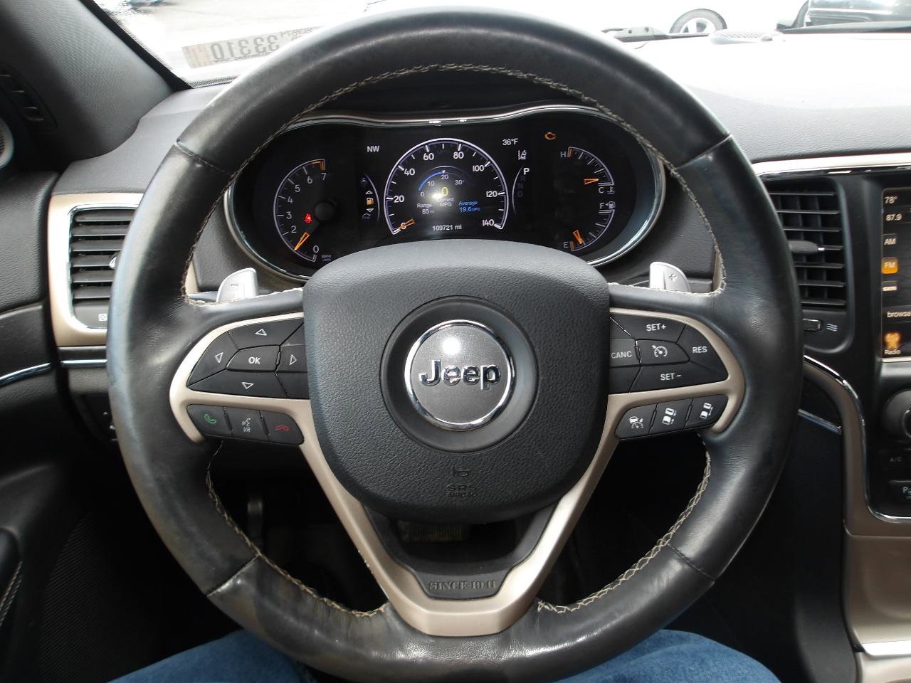 Used 2017 Jeep Grand Cherokee Limited w/ Luxury Group II image 14