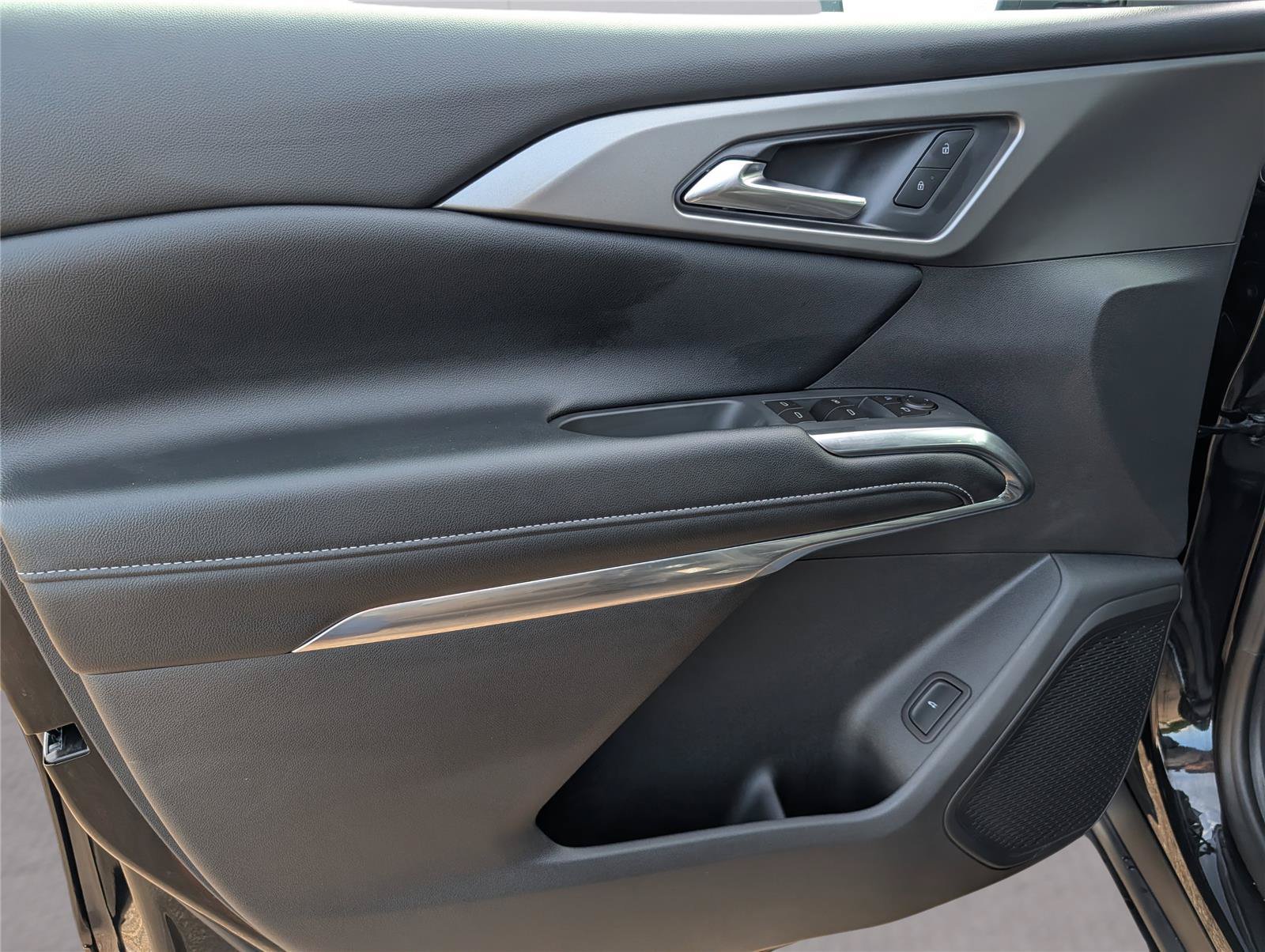 New 2026 Chevrolet Traverse LT w/ LPO, Floor Liner Package FWD image 33