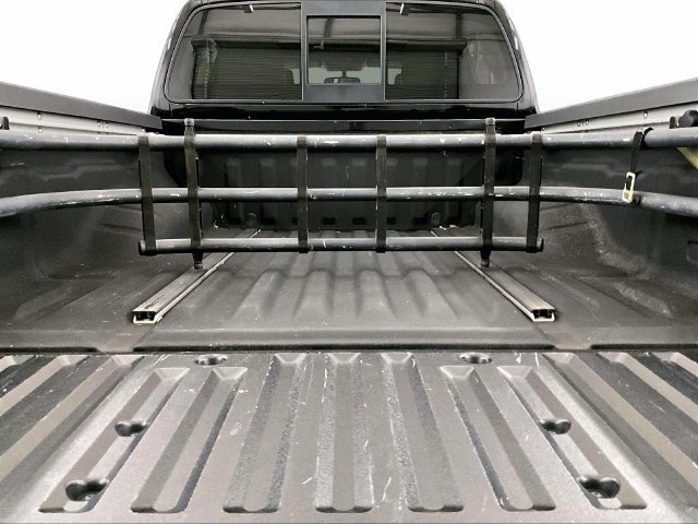 Used 2019 Nissan Frontier SL AWD/4WD image 32