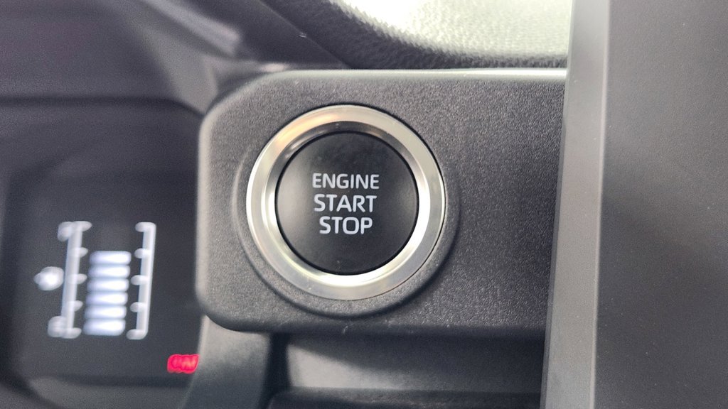 Used 2025 Toyota 4Runner SR5 AWD/4WD image 24