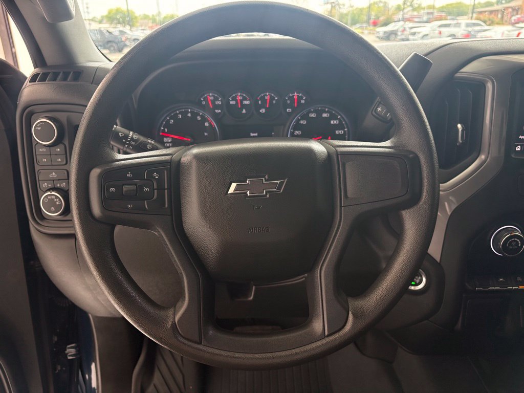 Used 2022 Chevrolet Silverado 1500 Custom Trail Boss w/ LPO, Dark Essentials Package AWD/4WD image 4