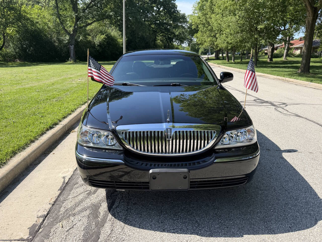 Used 2006 Lincoln Town Car Signature L RWD image 11