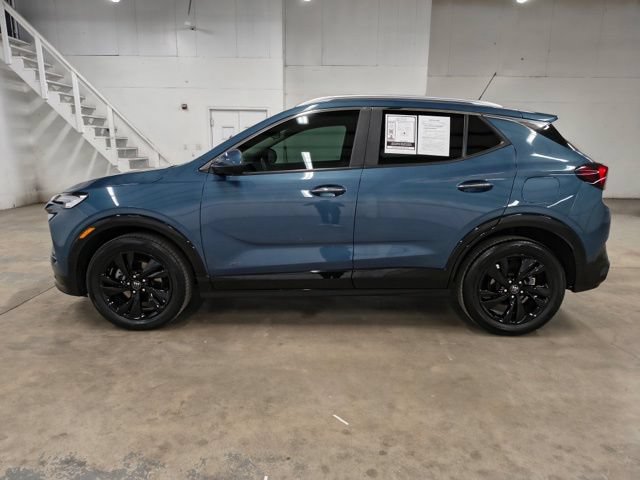 Used 2025 Buick Encore GX Sport Touring w/ Advanced Technology Package FWD image 4