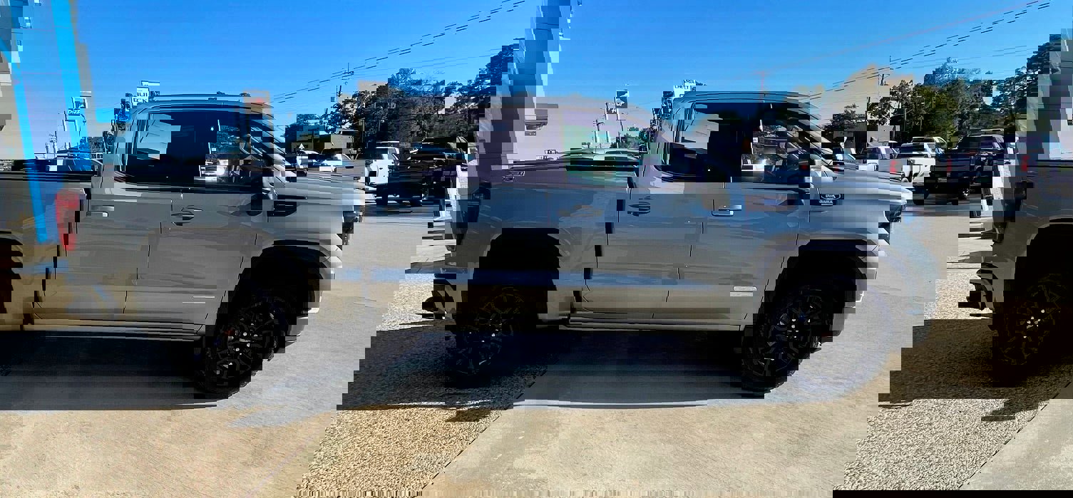 New 2026 GMC Sierra 1500 Elevation image 2