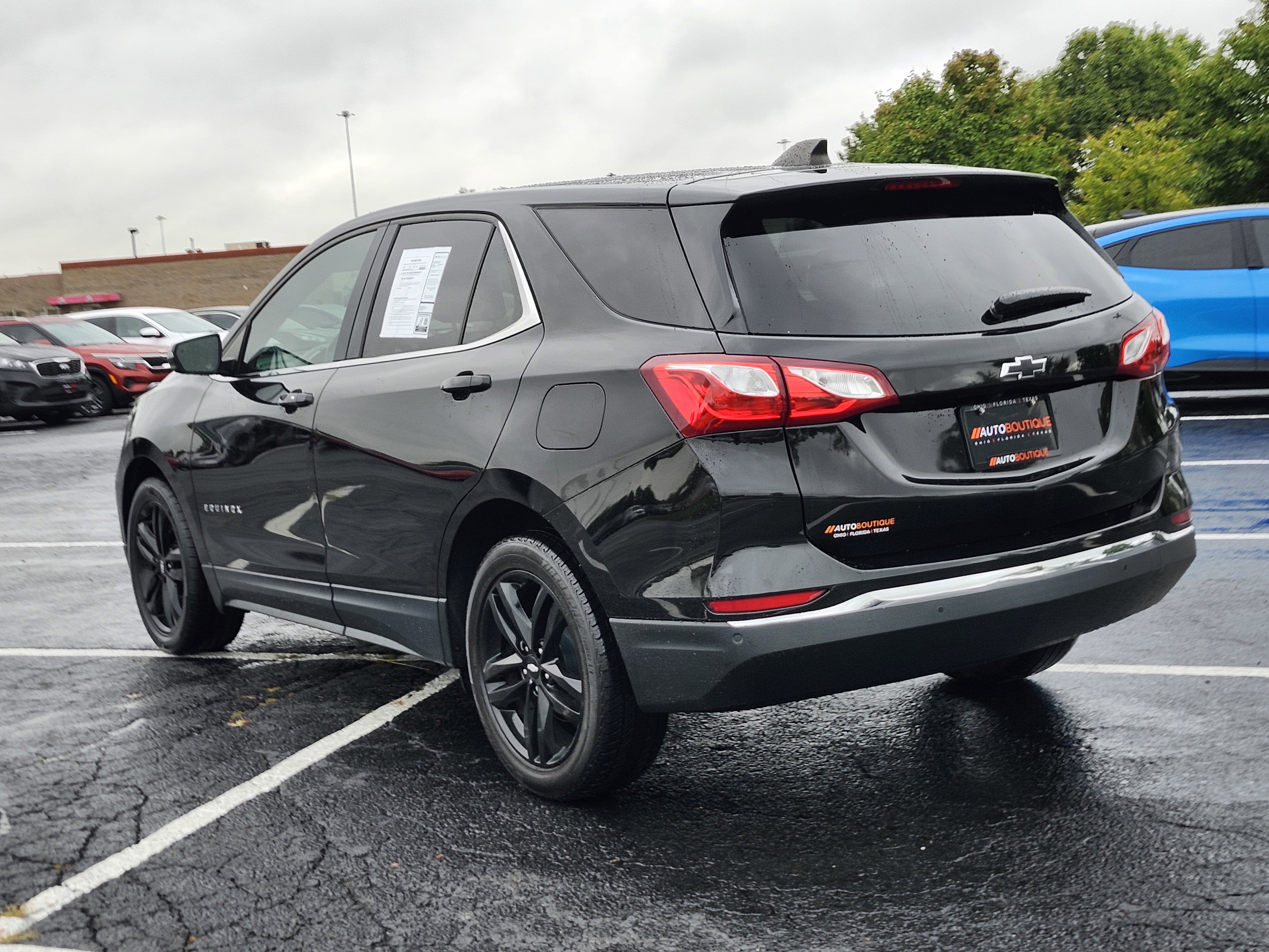 Used 2020 Chevrolet Equinox LT w/ Midnight Edition image 9