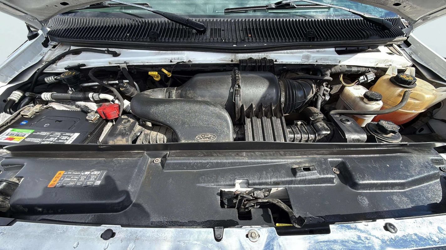 Used 2019 Ford E-350 and Econoline 350 Super Duty w/ Power Windows & Locks Group RWD image 17