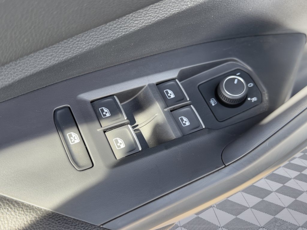 Certified 2024 Volkswagen Jetta SE FWD image 15