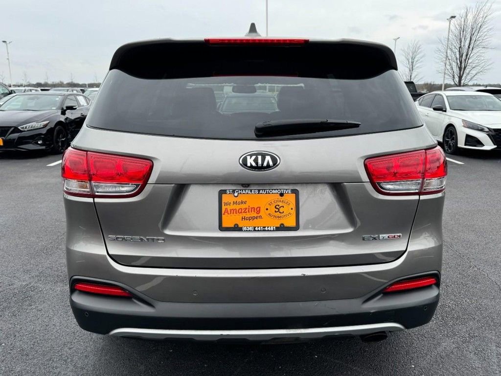 Used 2016 Kia Sorento EX w/ EX Premium Package image 4