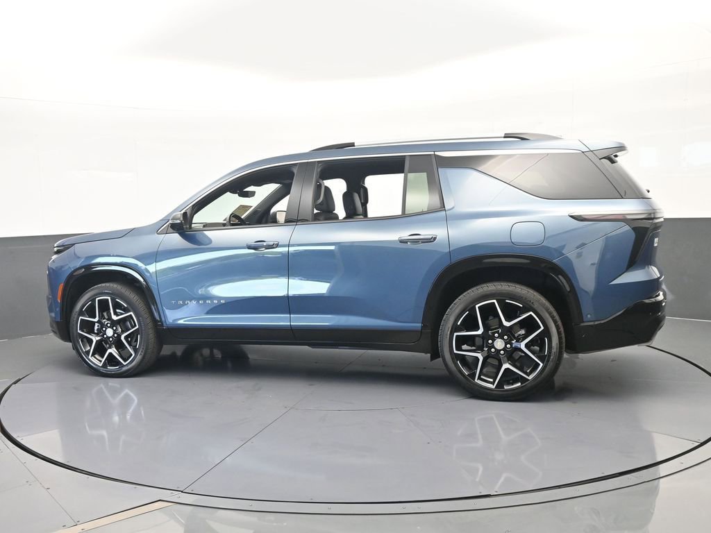 Used 2025 Chevrolet Traverse High Country image 3