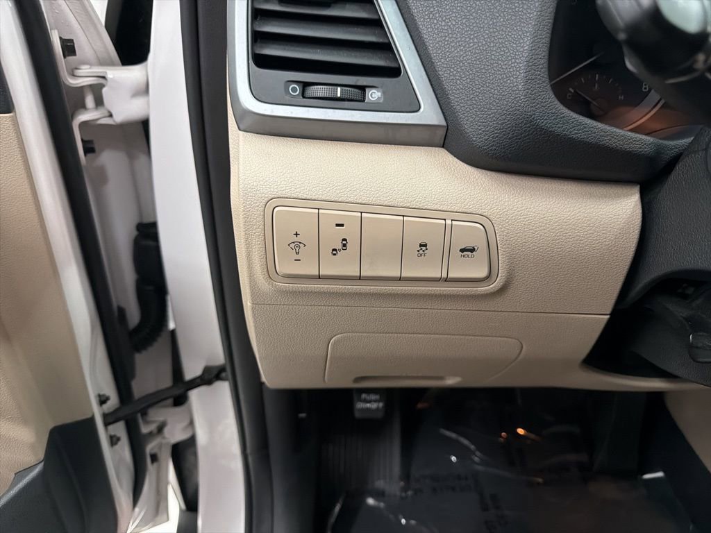 Used 2017 Hyundai Tucson Sport w/ Cargo Package AWD/4WD image 18