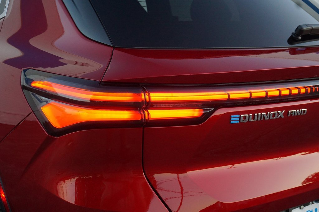 New 2026 Chevrolet Equinox EV LT image 29