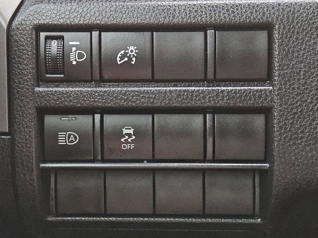 Used 2024 Toyota Tacoma TRD Off-Road image 19