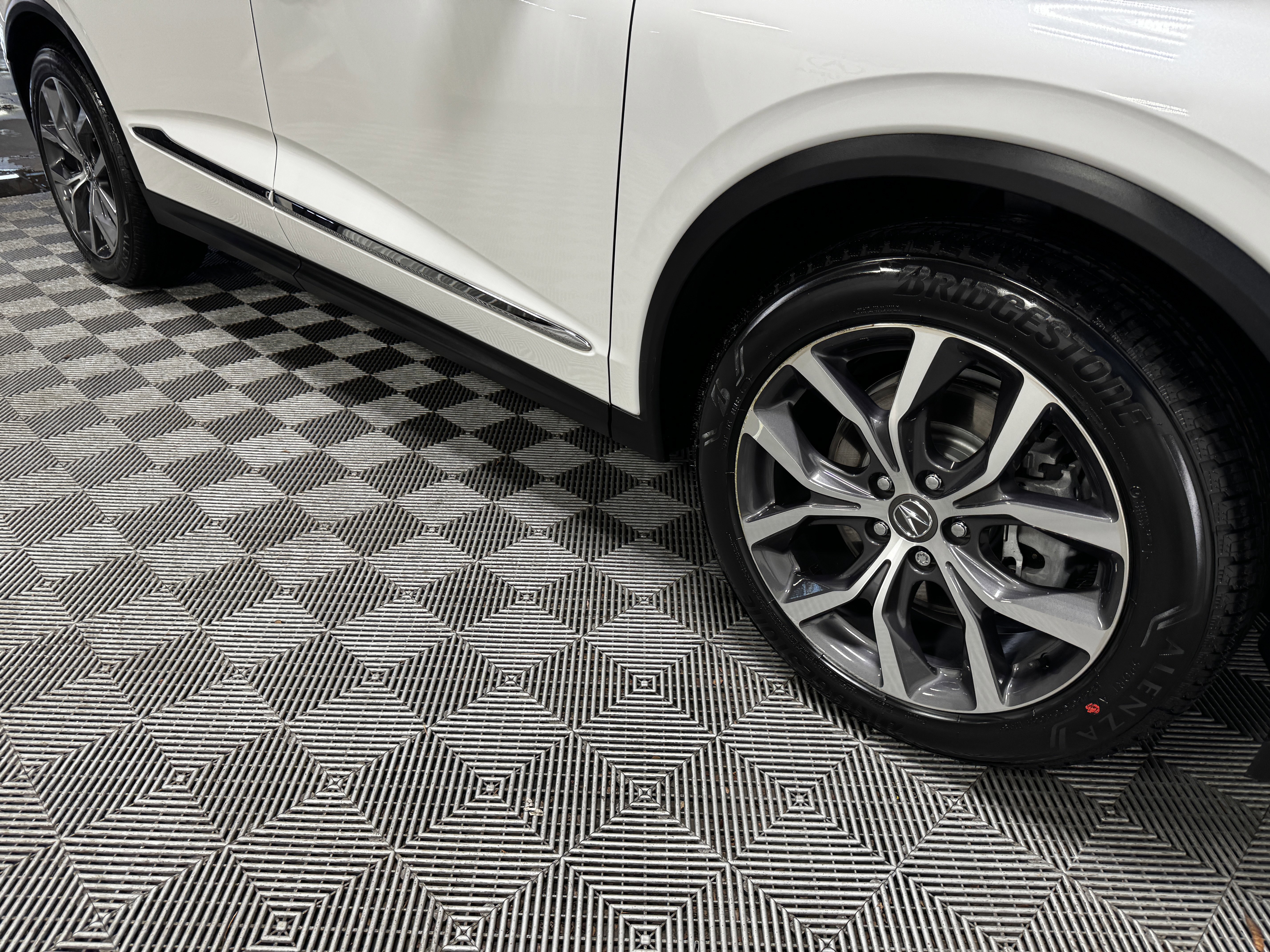 Certified 2023 Acura MDX FWD w/ Technology Package image 17