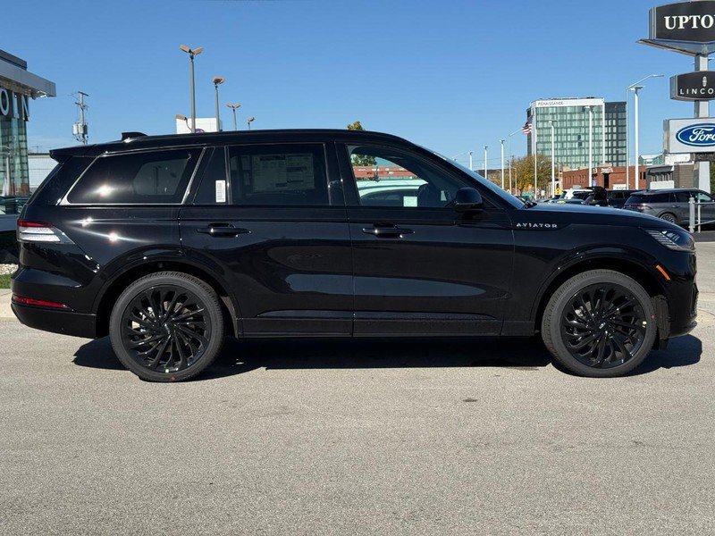 New 2026 Lincoln Aviator Reserve image 2