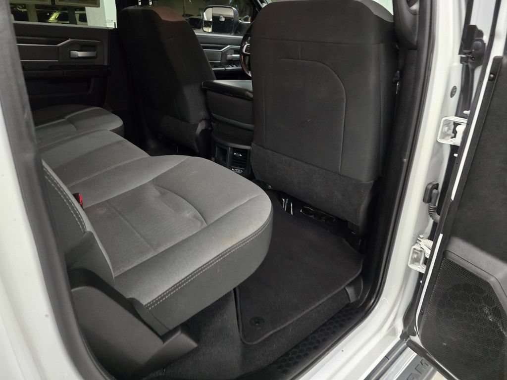 Certified 2022 RAM 2500 Big Horn AWD/4WD image 37