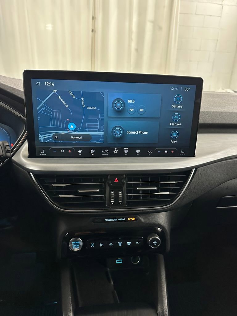 Used 2023 Ford Escape Platinum w/ Premium Technology Package image 21