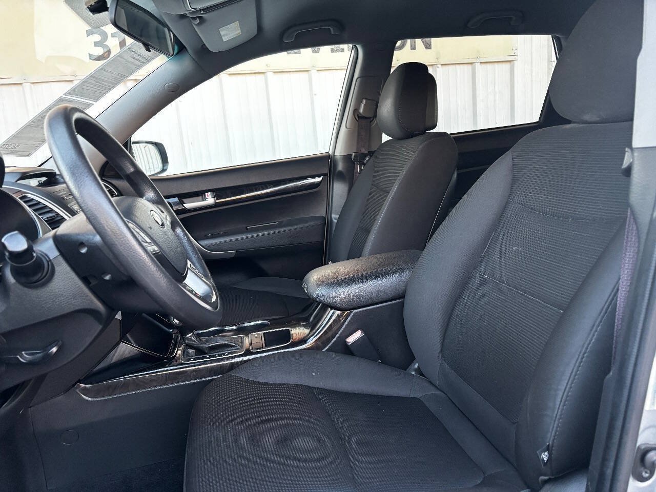 Used 2015 Kia Sorento LX FWD image 14