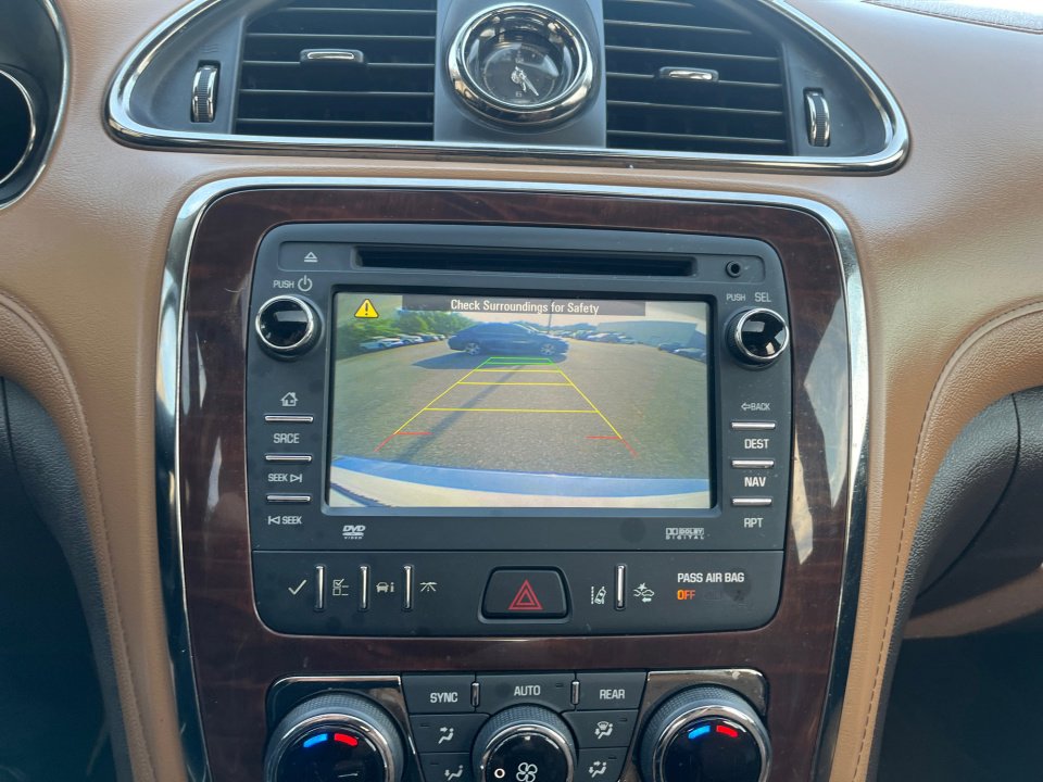 Used 2016 Buick Enclave Premium w/ Experience Buick Package FWD image 22