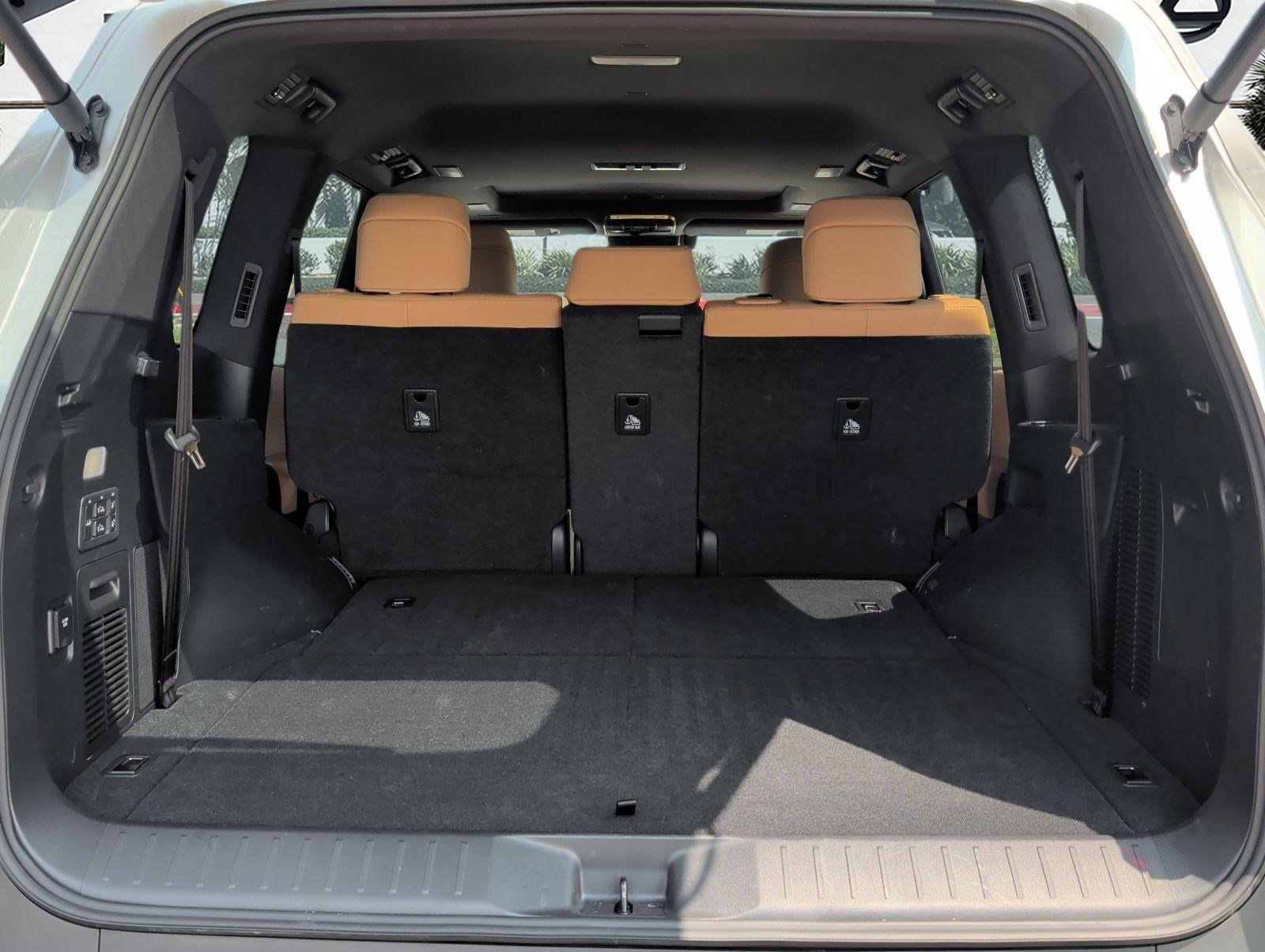 Certified 2026 Lexus LX 600 4WD w/ Accessory Package (Z1) image 28