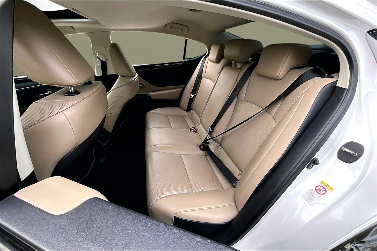 Used 2019 Lexus ES 350 w/ Premium Package image 23