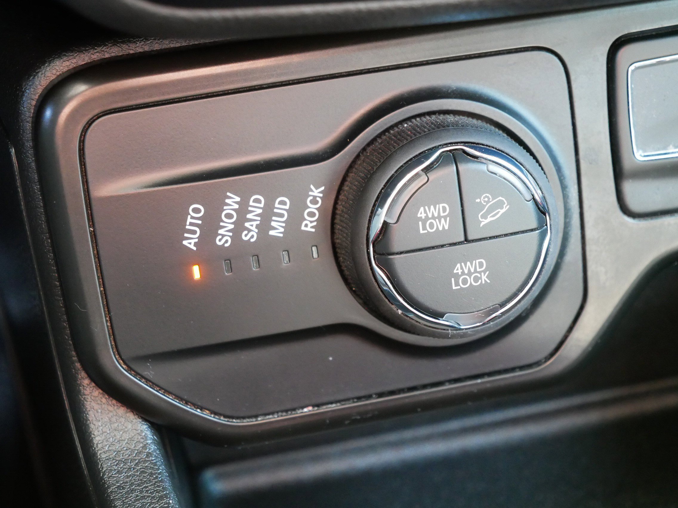 Used 2022 Jeep Renegade Trailhawk w/ Trailer Tow Group image 33