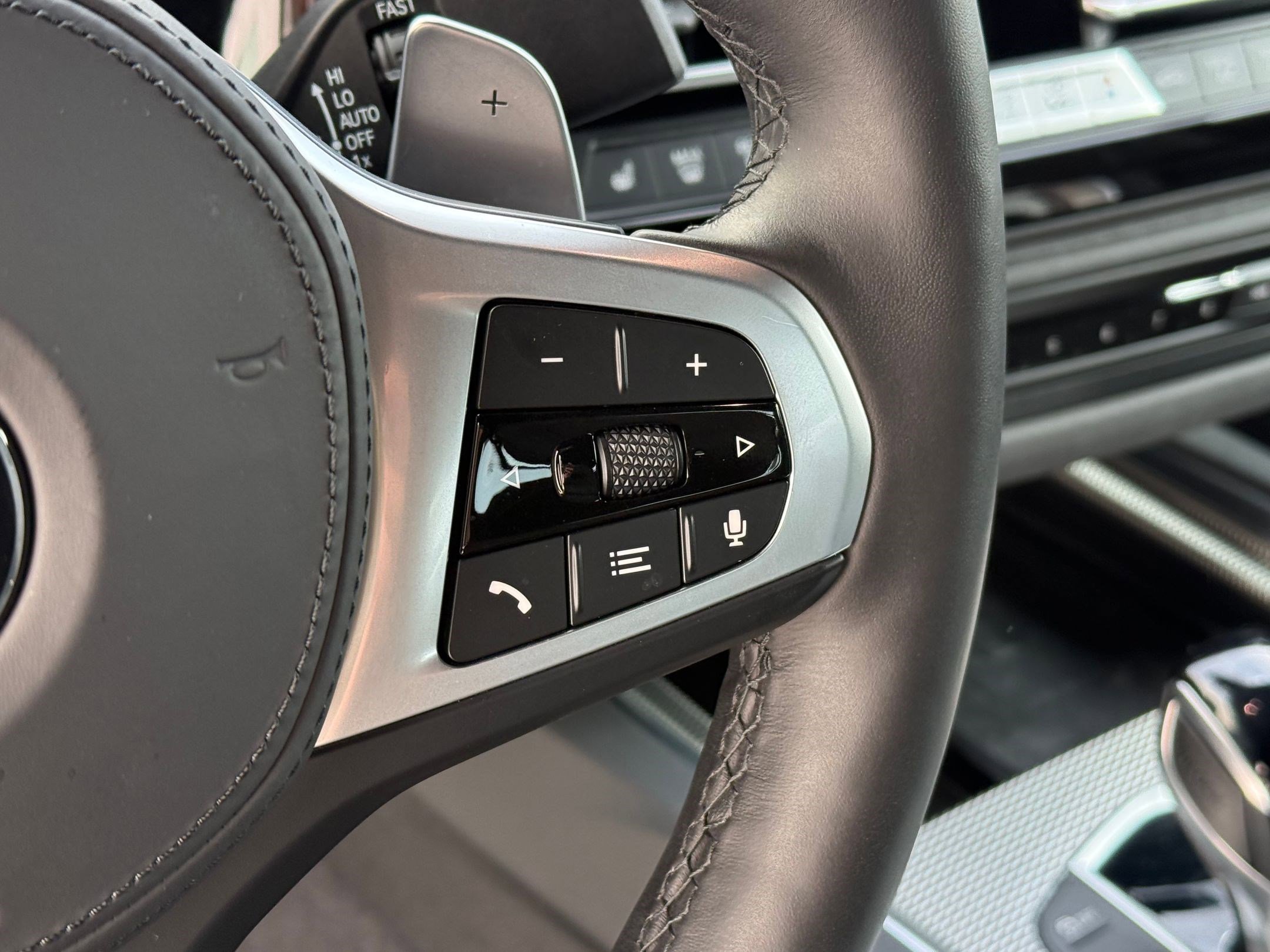 Certified 2025 BMW Z4 M40i w/ Premium Package image 23