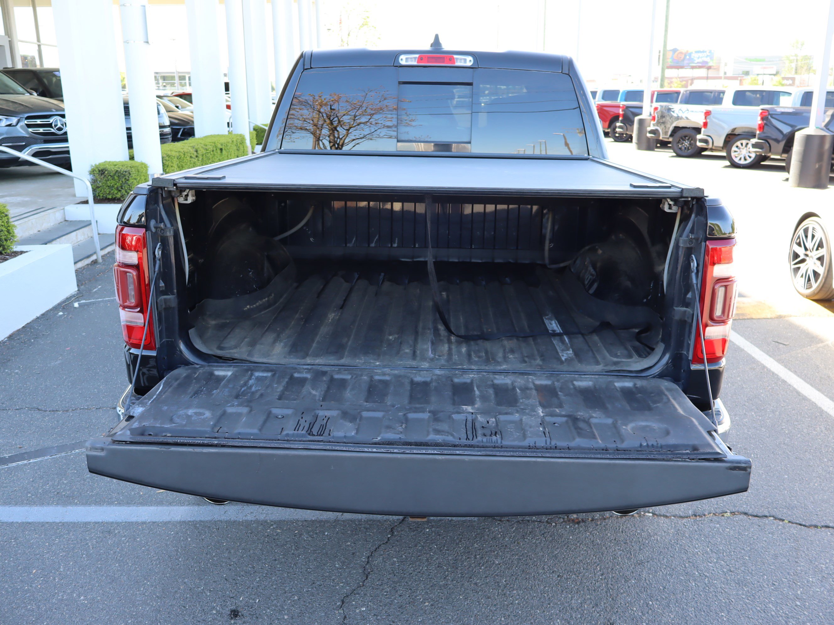 Used 2020 RAM 1500 Laramie AWD/4WD image 13