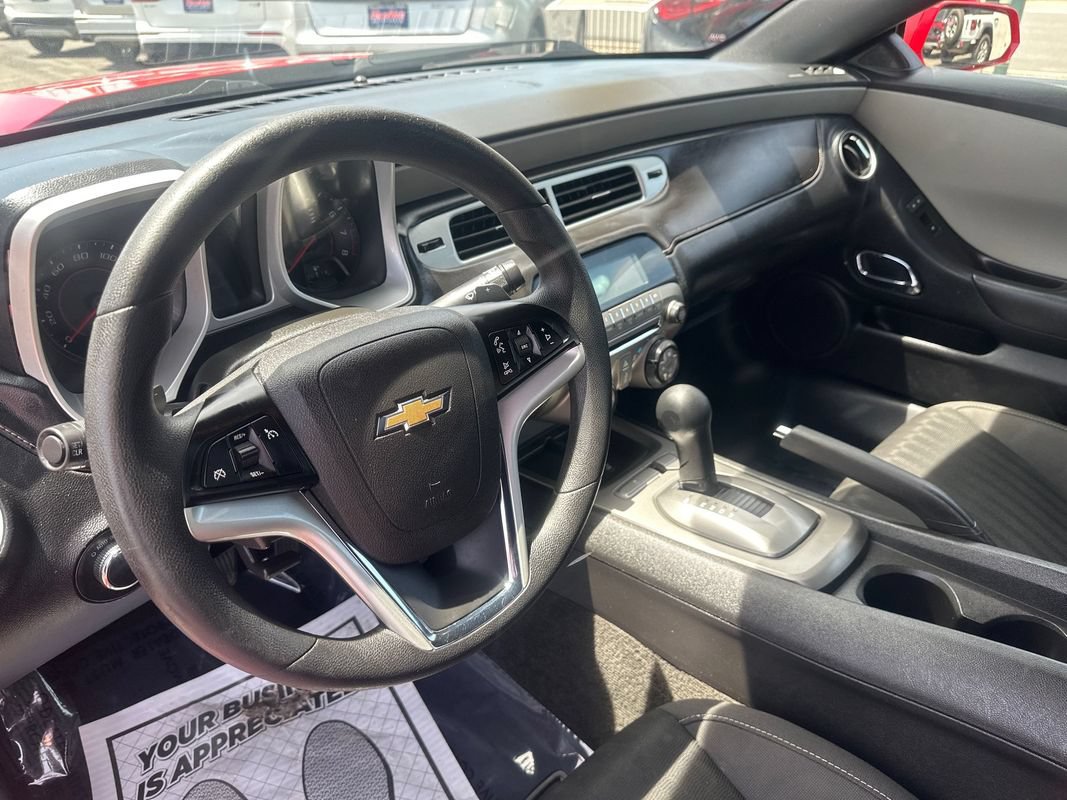 Used 2015 Chevrolet Camaro LS RWD image 29