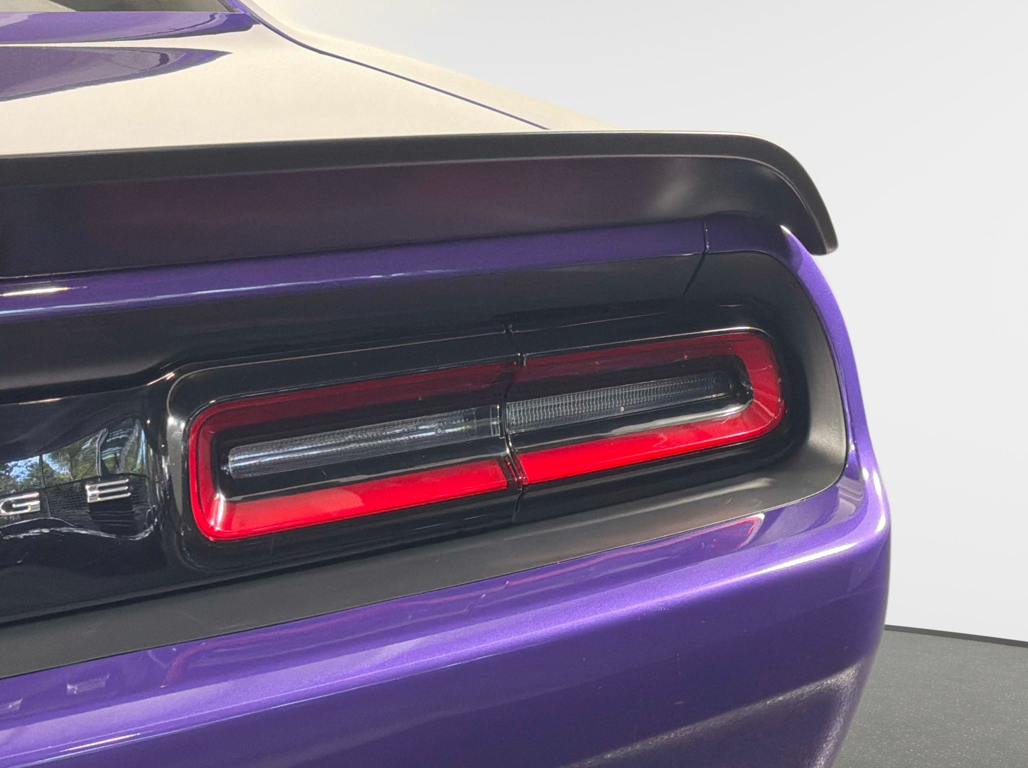 Used 2023 Dodge Challenger SRT Hellcat RWD image 9