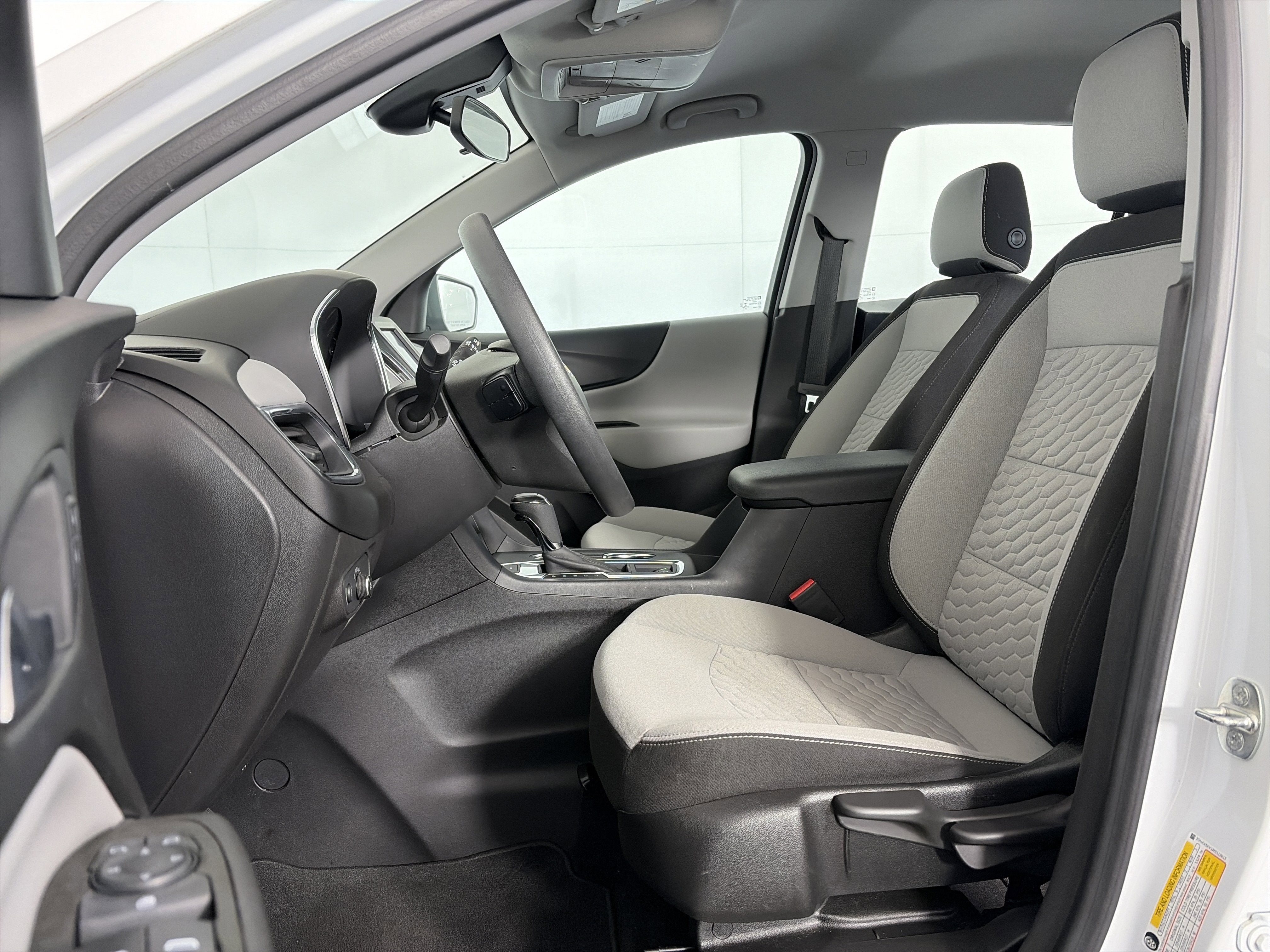 Certified 2021 Chevrolet Equinox LS image 6