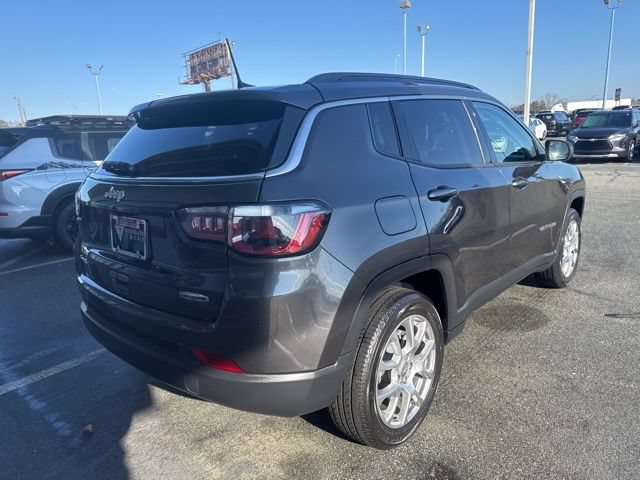 Used 2022 Jeep Compass Latitude AWD/4WD image 10