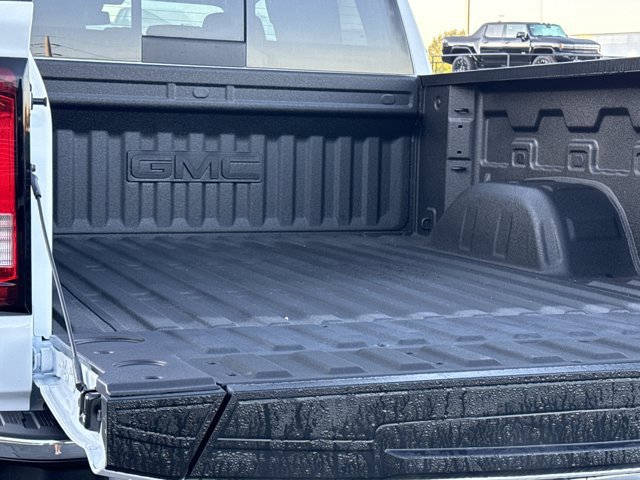 New 2026 GMC Sierra 1500 SLT w/ SLT Premium Plus Package image 11
