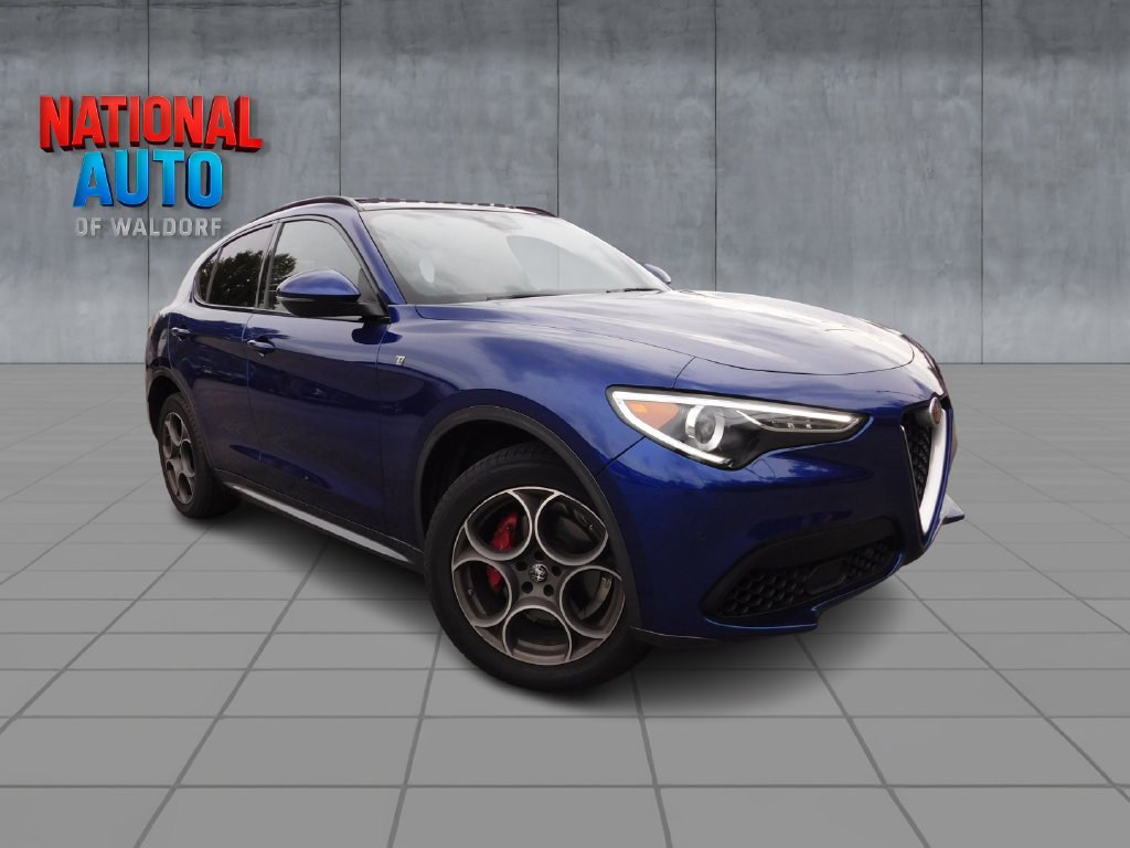 Used 2023 Alfa Romeo Stelvio Ti AWD/4WD image 1
