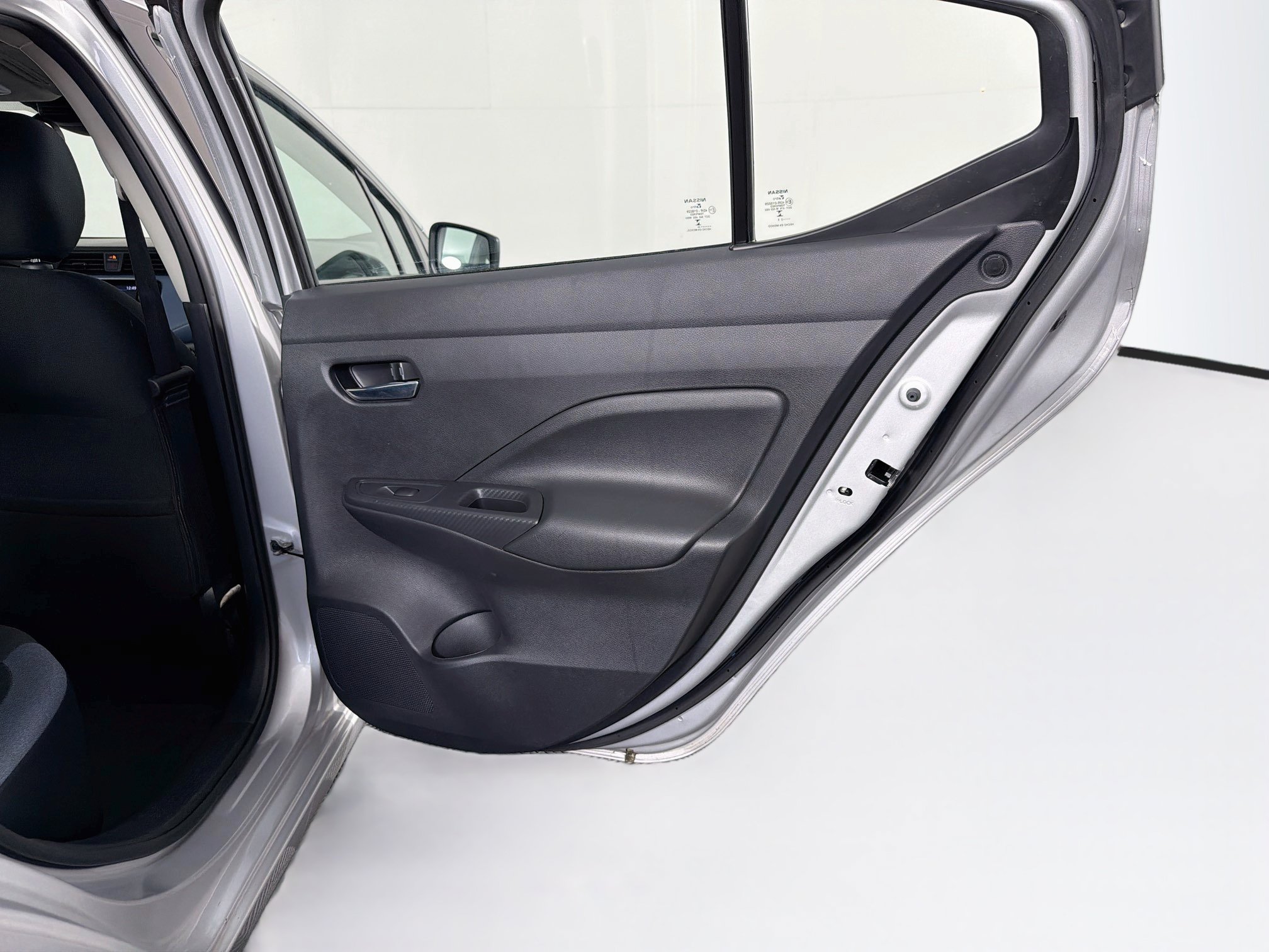 Used 2025 Nissan Versa SV FWD image 29
