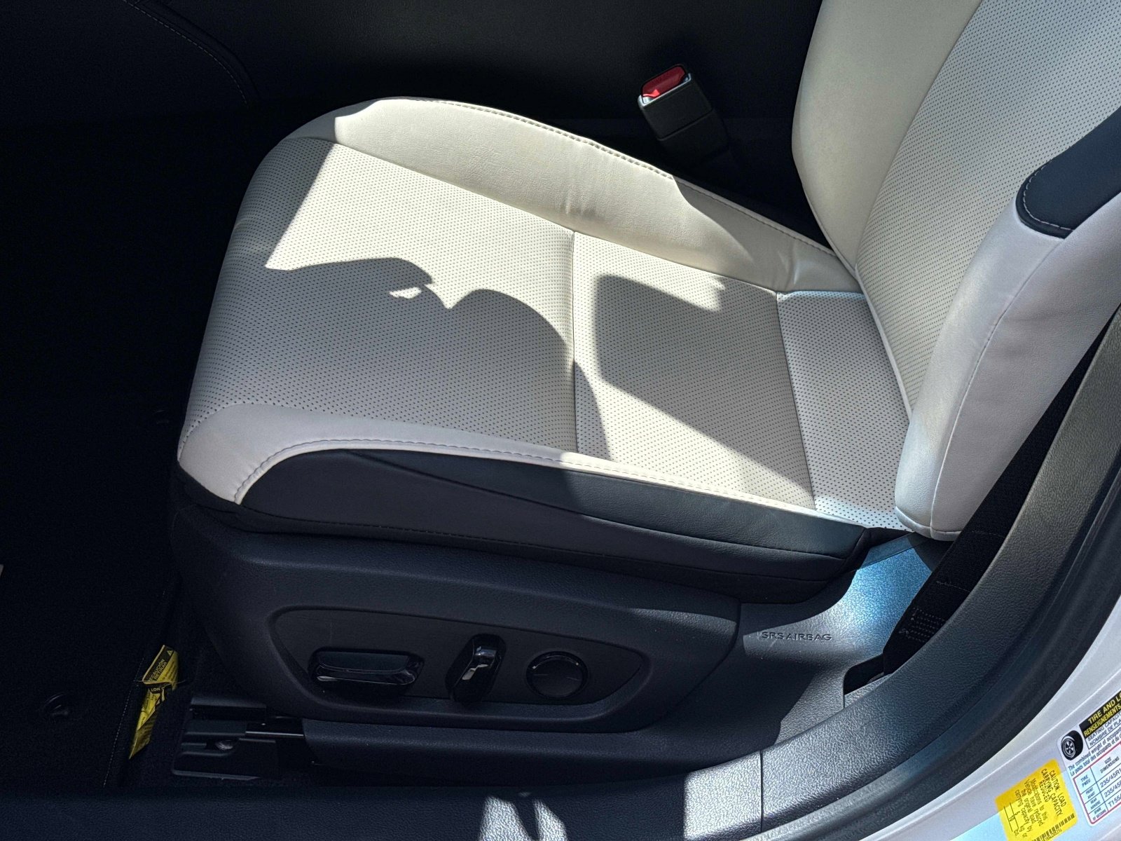 Used 2025 Lexus ES 350 w/ Premium Package FWD image 19