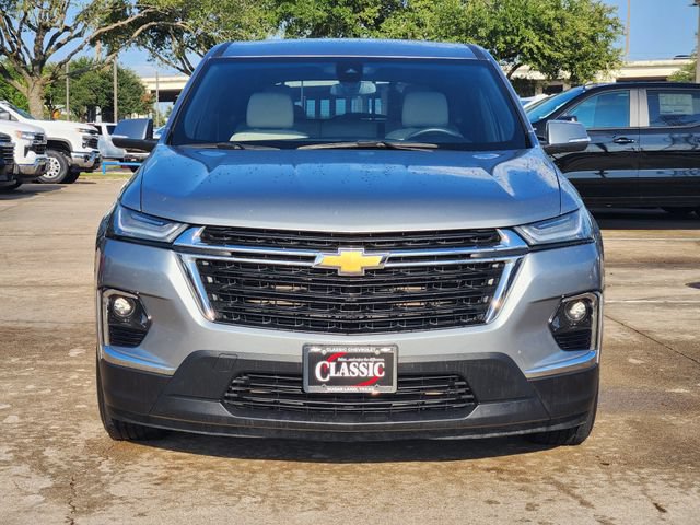 Used 2023 Chevrolet Traverse LS w/ Safety Package FWD image 2