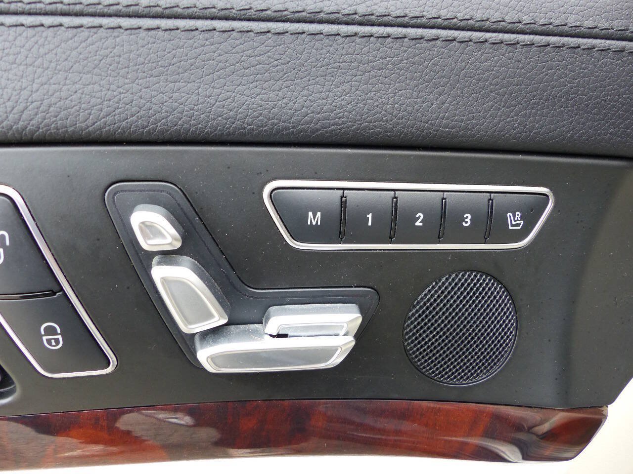 Used 2014 Mercedes-Benz SL 550 image 26