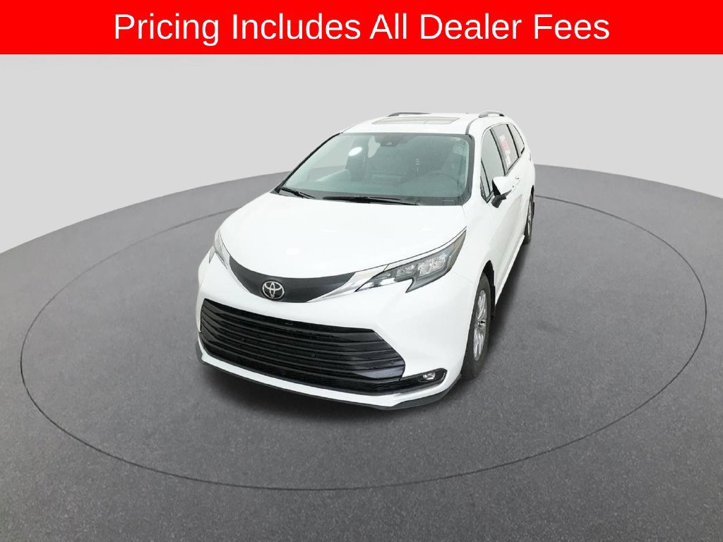 New 2026 Toyota Sienna XLE FWD image 16