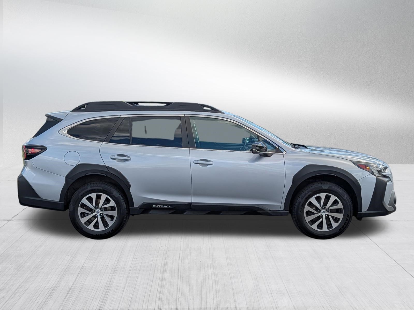 Used 2023 Subaru Outback Premium AWD/4WD image 8